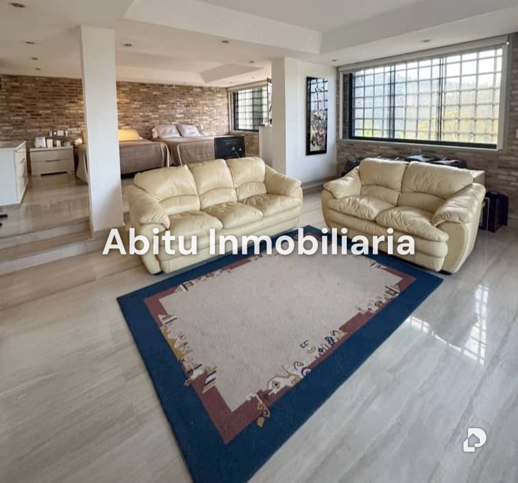 Casa en La Lagunita, Caracas – 11