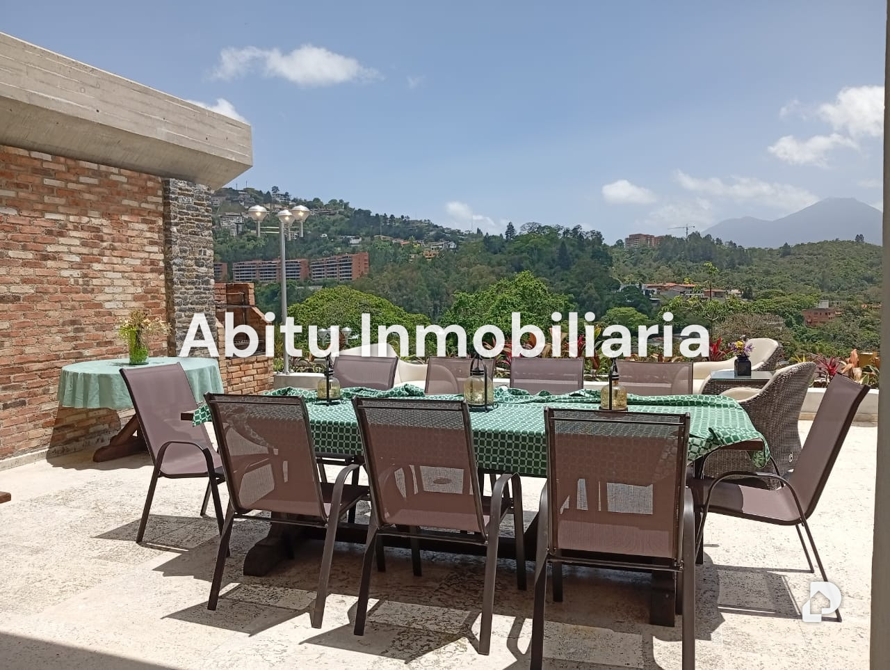 Casa en La Lagunita, Caracas – 28