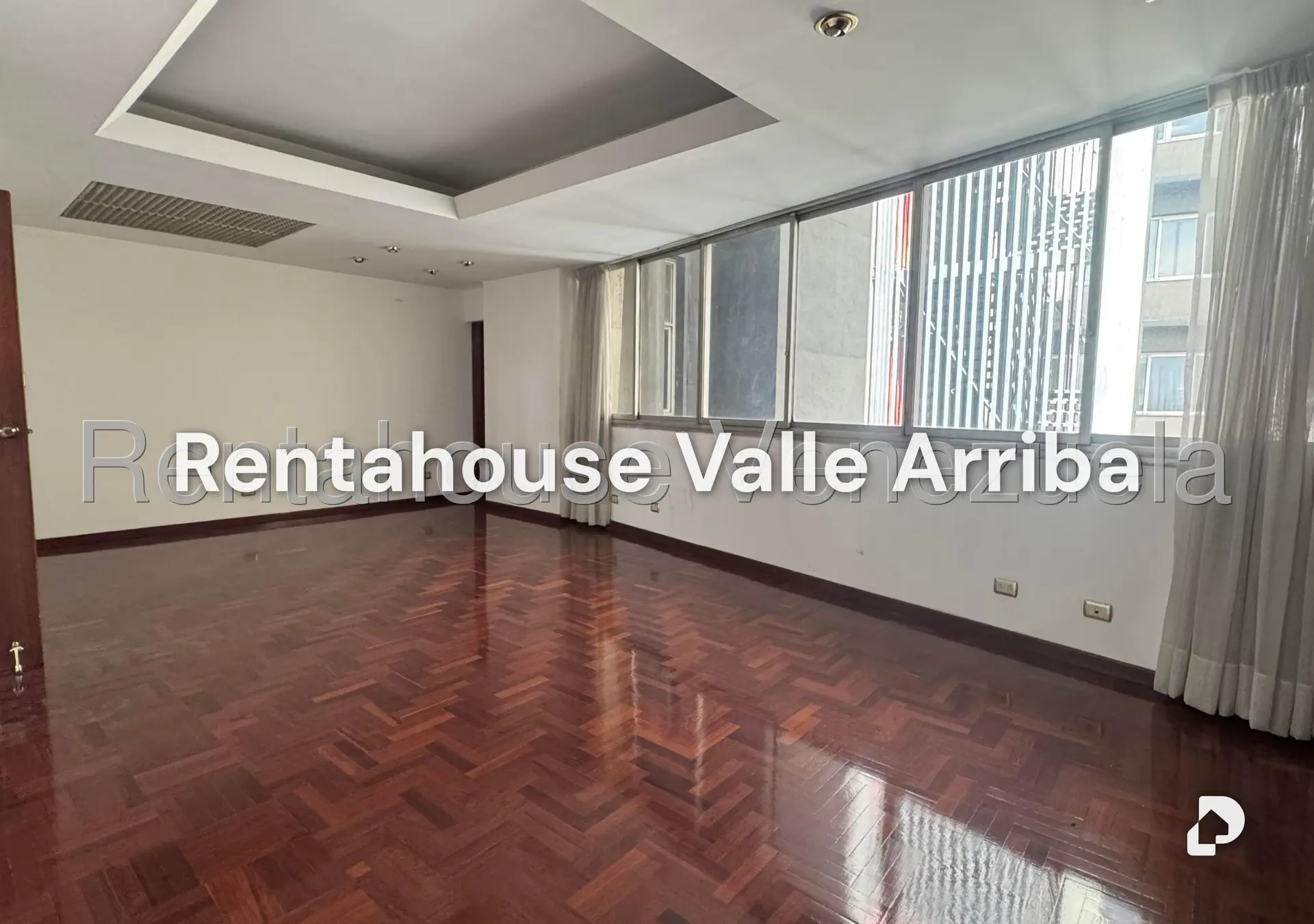 Local comercial en Parroquia Catedral, Caracas – 23