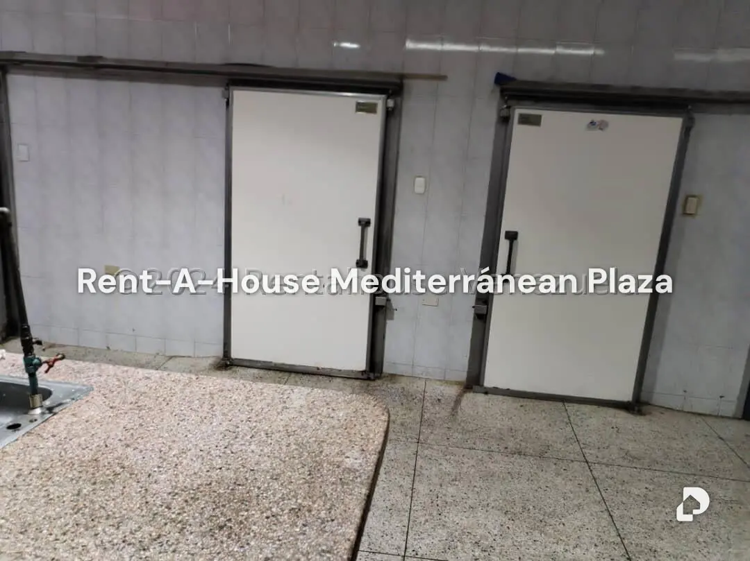 Edificio en Avenida Bolivar Sur, Valencia – 21