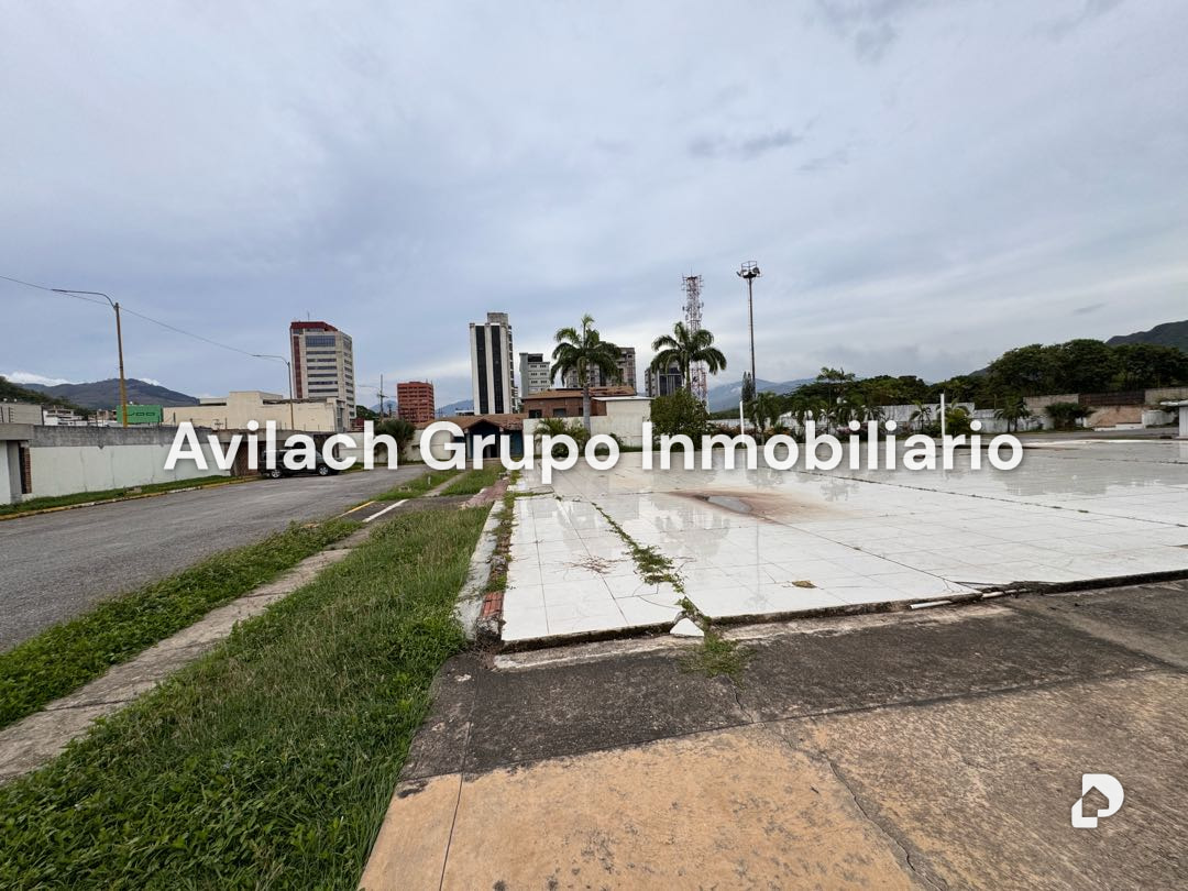 Terreno en Av. Bolívar Norte, Valencia – 4