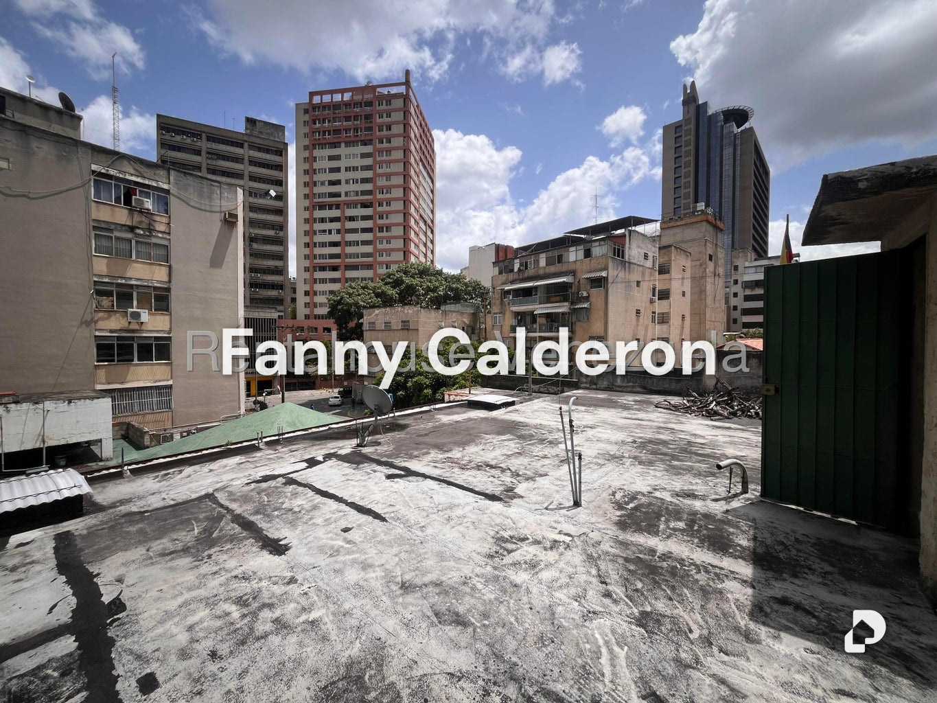 Edificio en Sabana Grande, Caracas – 26