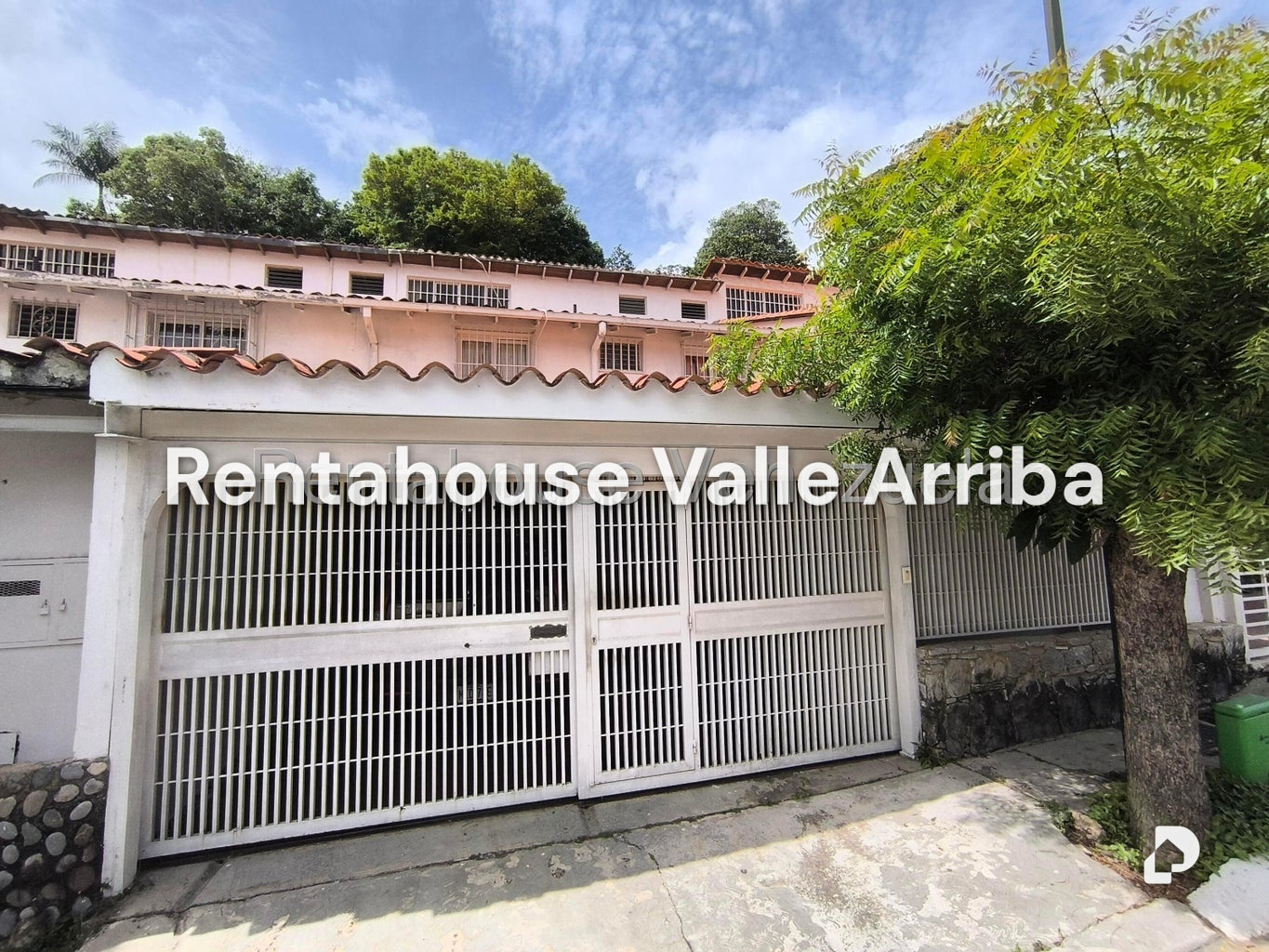 House in Colinas de La California, Caracas – 1