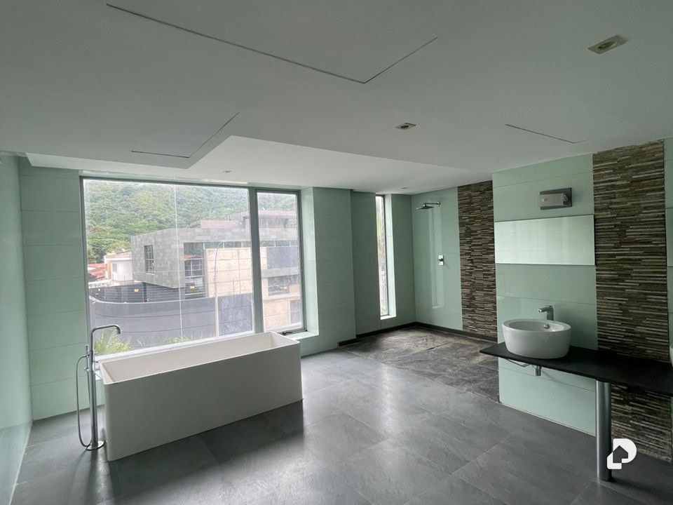 Casa en Urbanización El Castaño, Maracay – 13