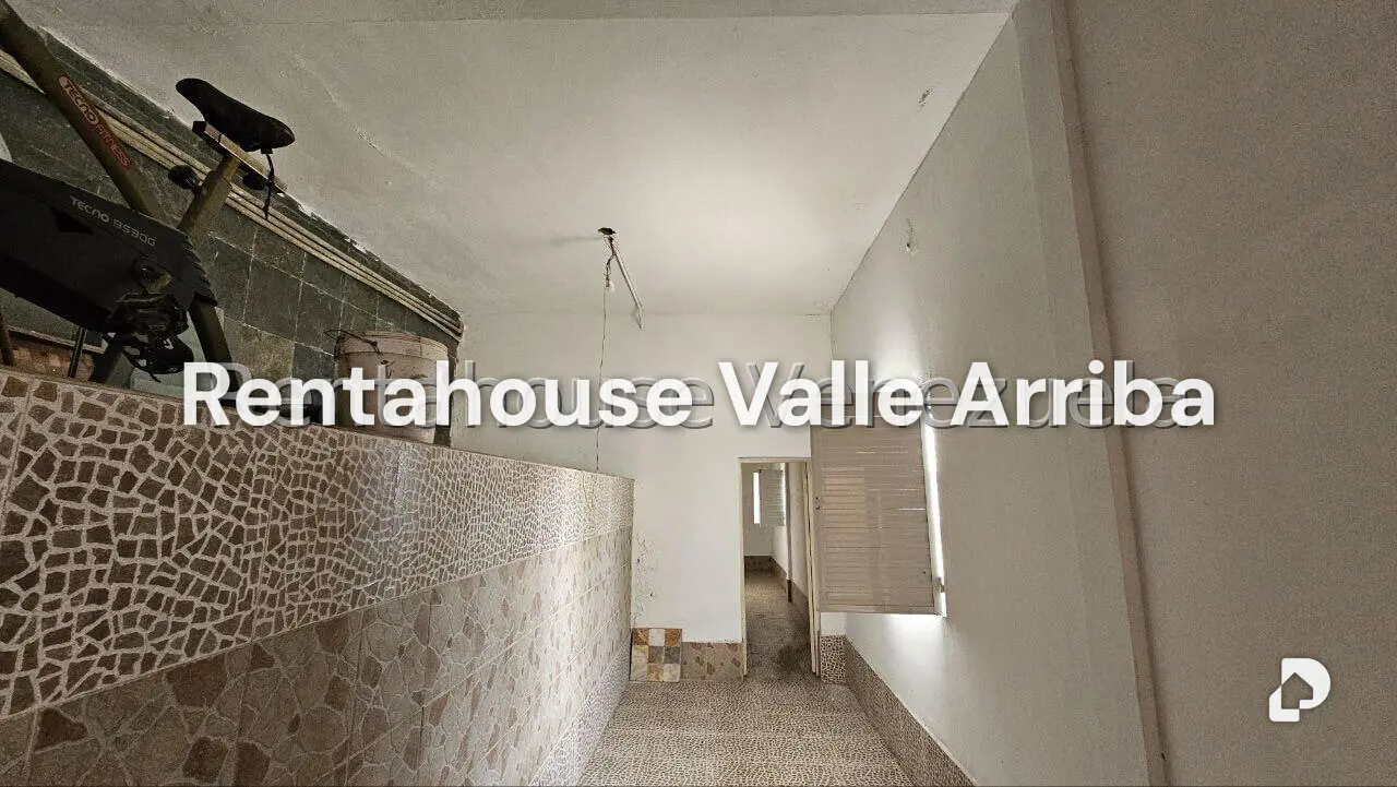 Casa en Cumbres de Curumo, Caracas – 5