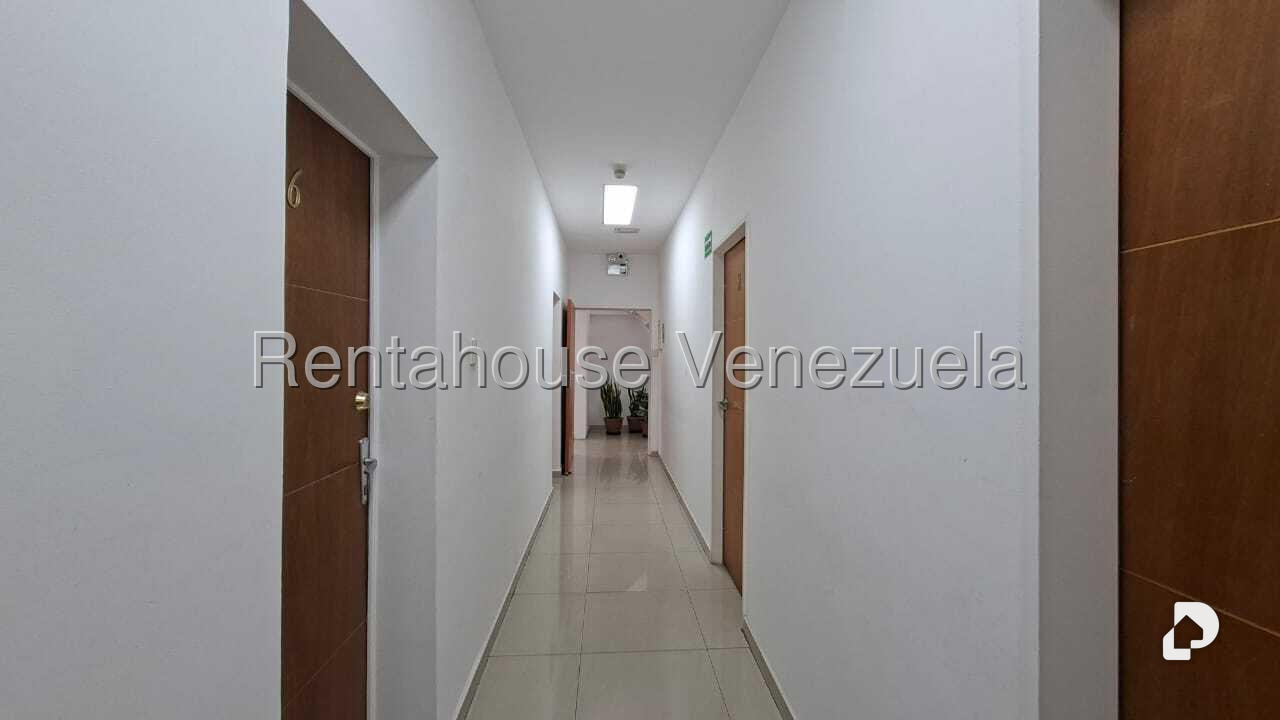 Oficina en Los Chaguaramos, Caracas – 4