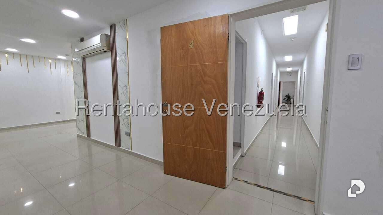 Oficina en Los Chaguaramos, Caracas – 6