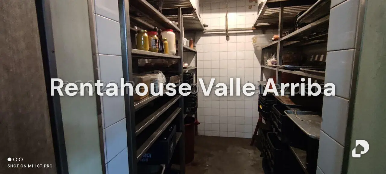 Local comercial en El Hatillo, Caracas – 19