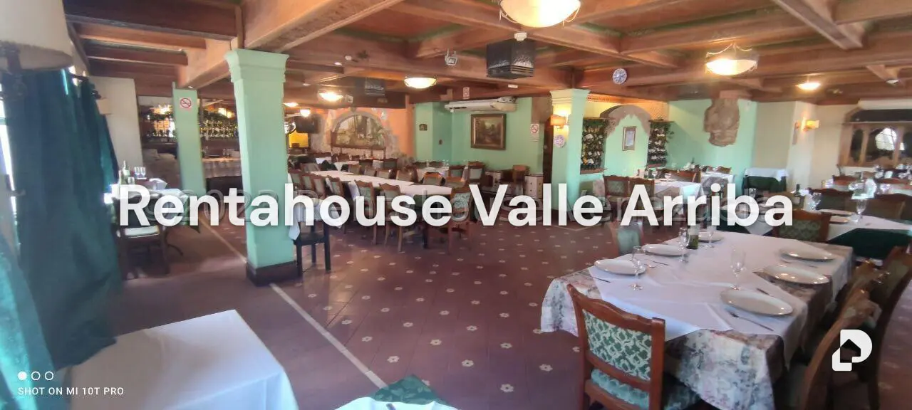 Local comercial en El Hatillo, Caracas – 23