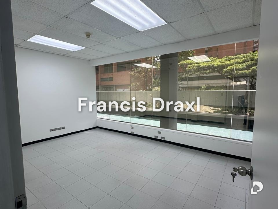 Oficina en Prados del Este, Caracas – 12