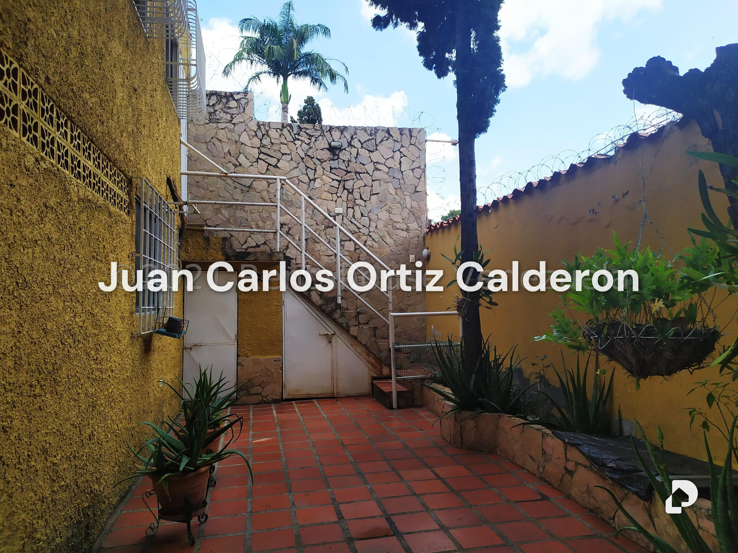 Casa en La Trinidad, Caracas – 25