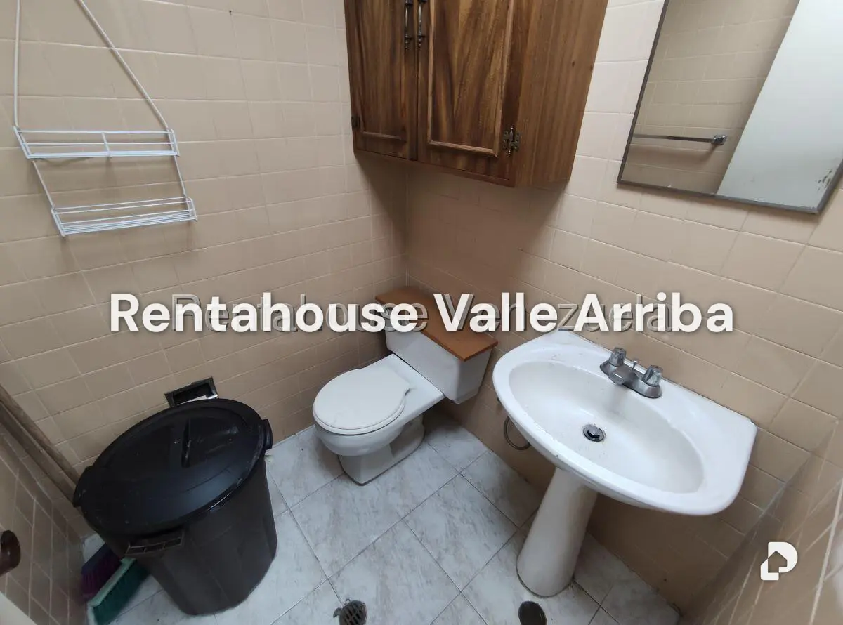 Local comercial en El Hatillo, Caracas – 30