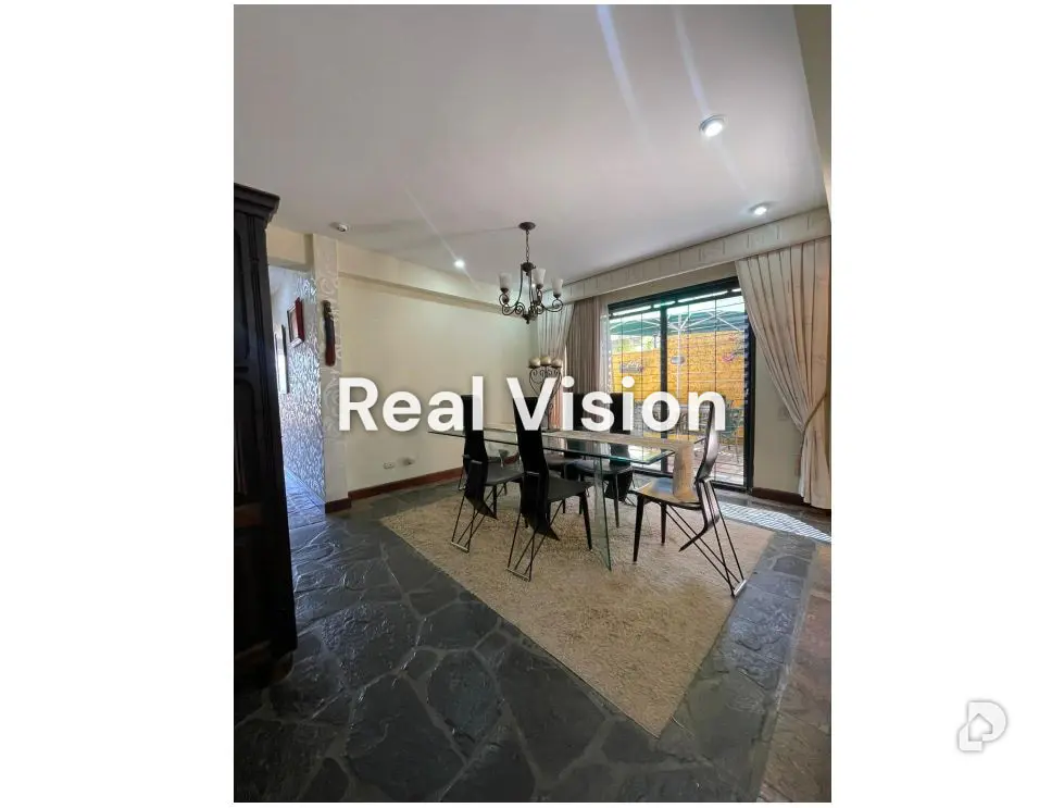 Casa en Alto Prado, Caracas – 11