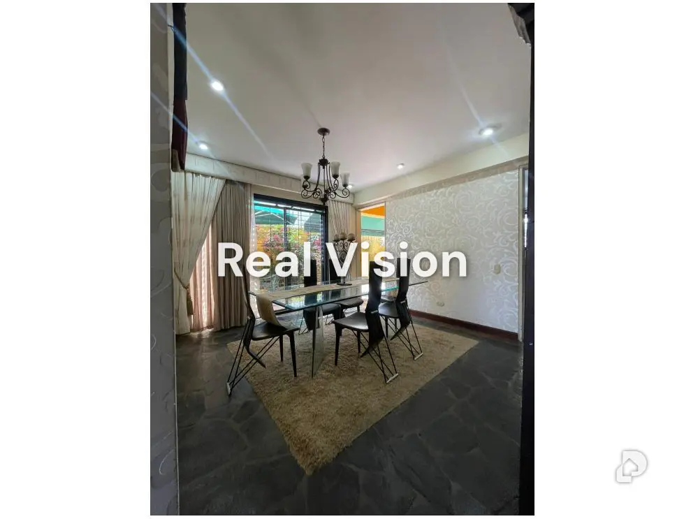 Casa en Alto Prado, Caracas – 12