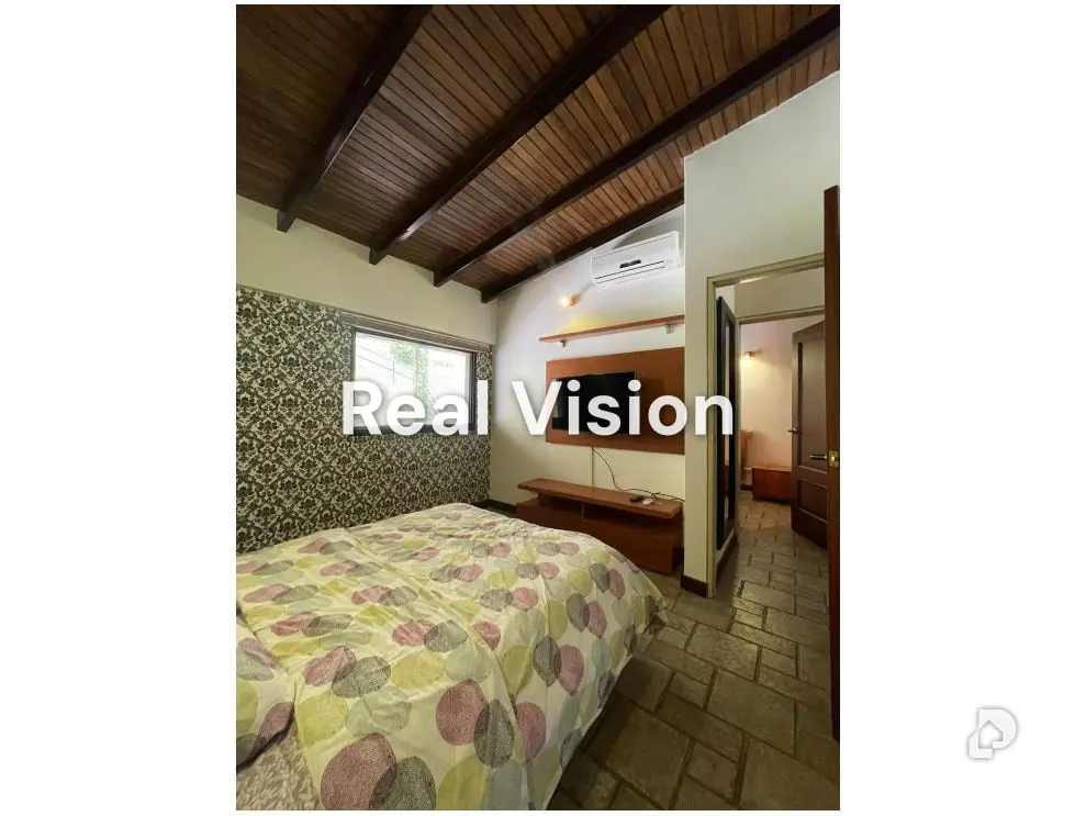 Casa en Alto Prado, Caracas – 23