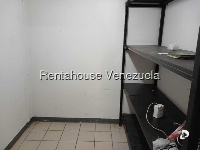 Local comercial en Parroquia La Candelaria, Caracas – 12