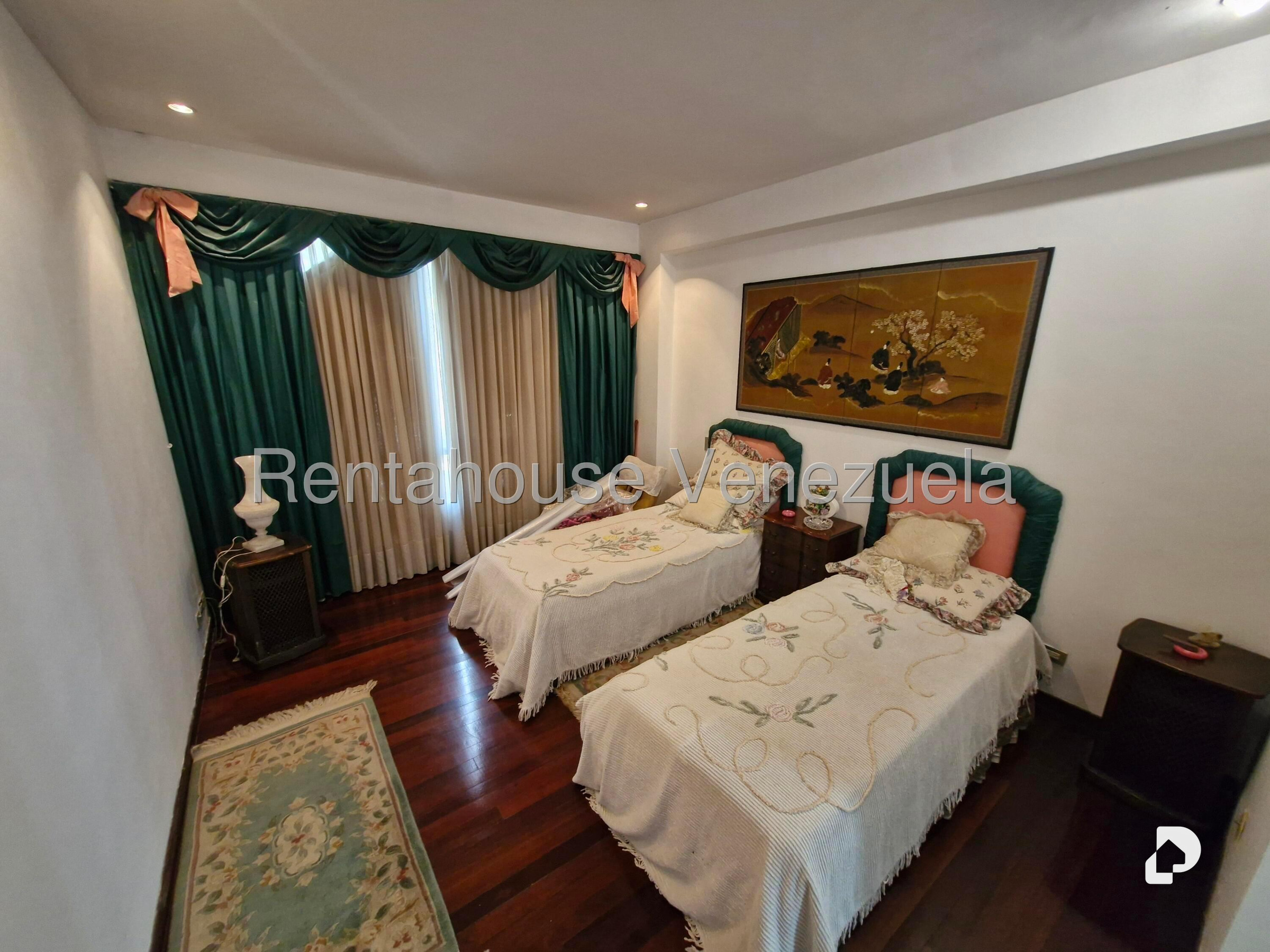 Apartamento en Los Palos Grandes, Caracas – 11