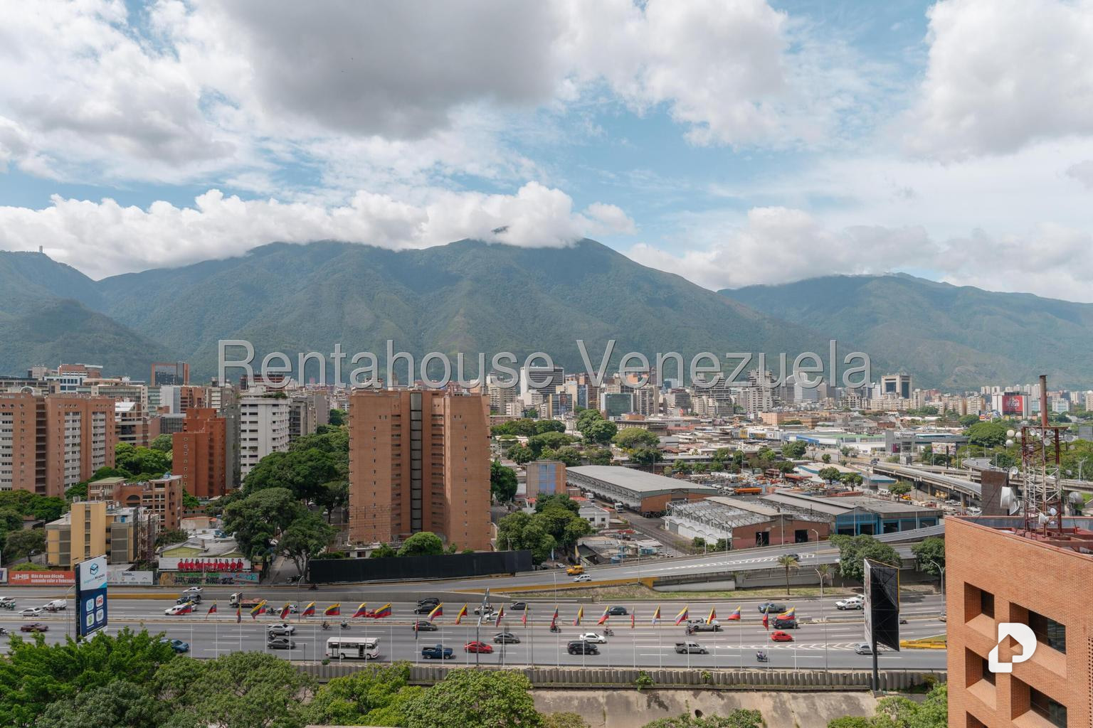 Oficina en Las Mercedes, Caracas – 1