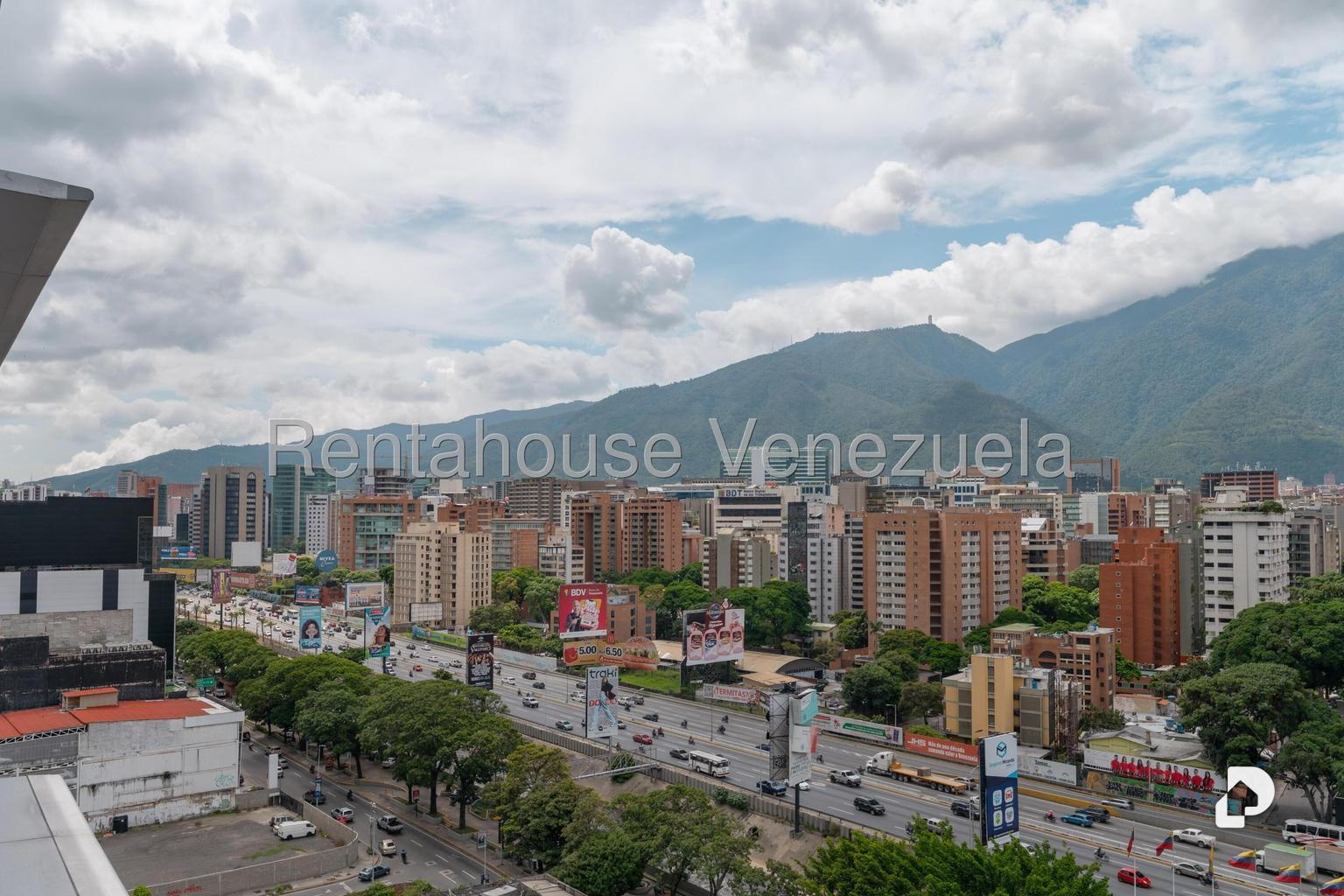 Oficina en Las Mercedes, Caracas – 4