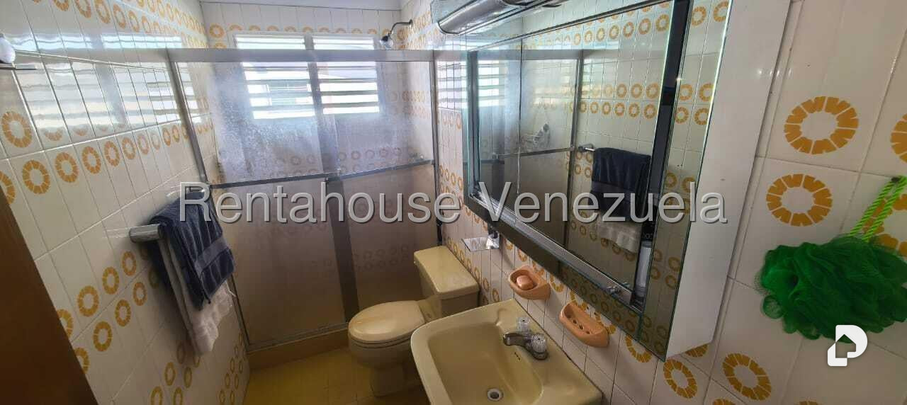 Casa en Los Naranjos (del Cafetal), Caracas – 30