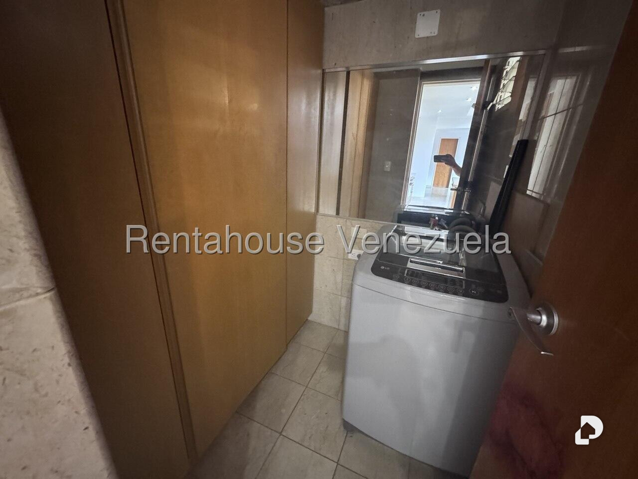 Apartamento en Campo Alegre, Caracas – 14