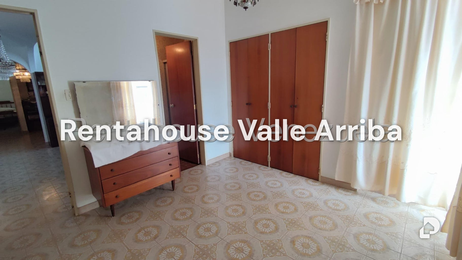 Casa en Alto Prado, Caracas – 28