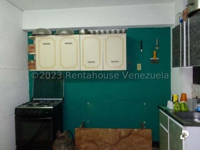 Local comercial en Parroquia La Candelaria, Caracas – 5