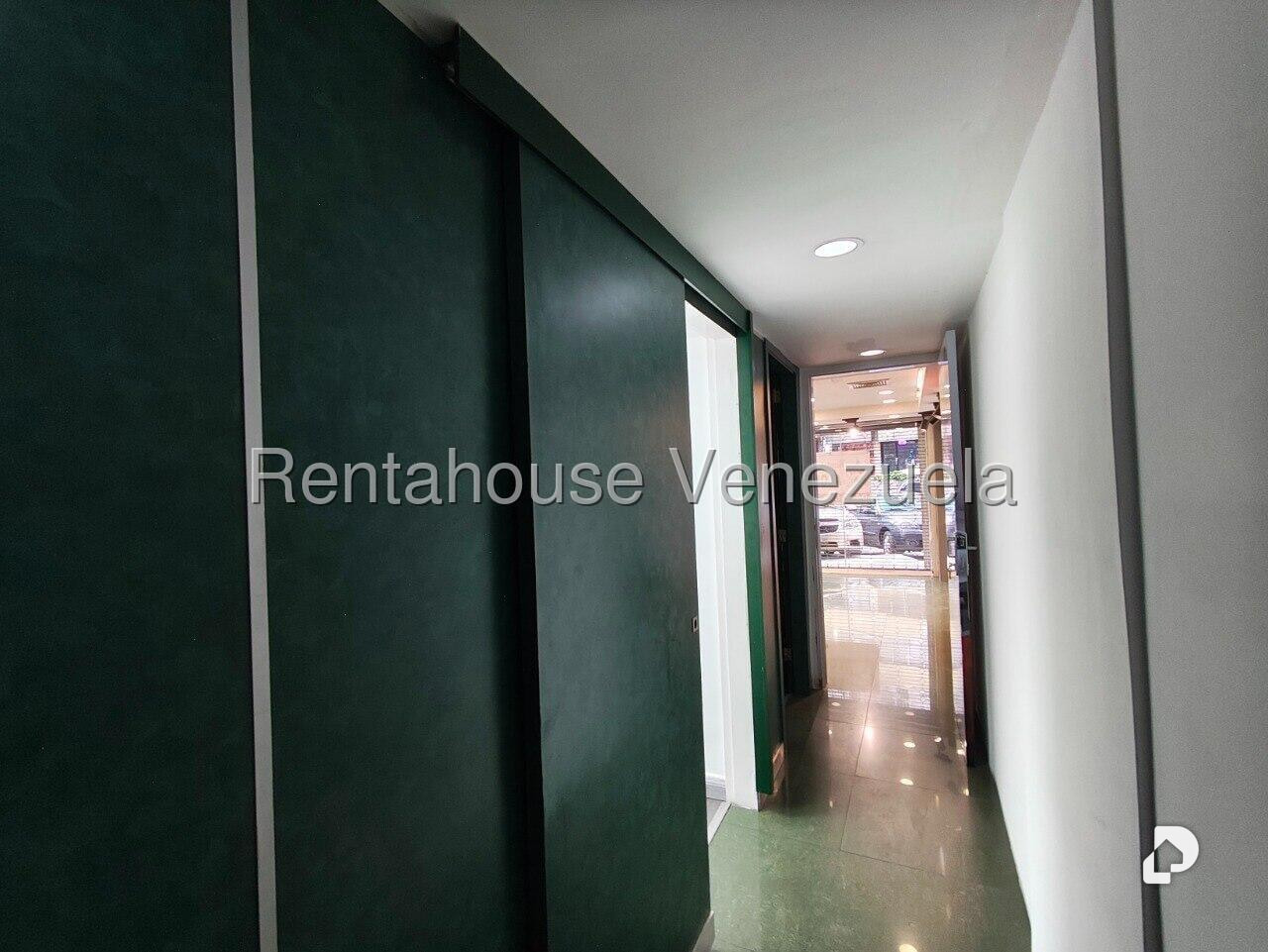 Local comercial en Altamira, Caracas – 16