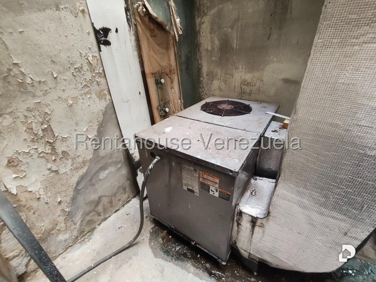 Local comercial en Altamira, Caracas – 18