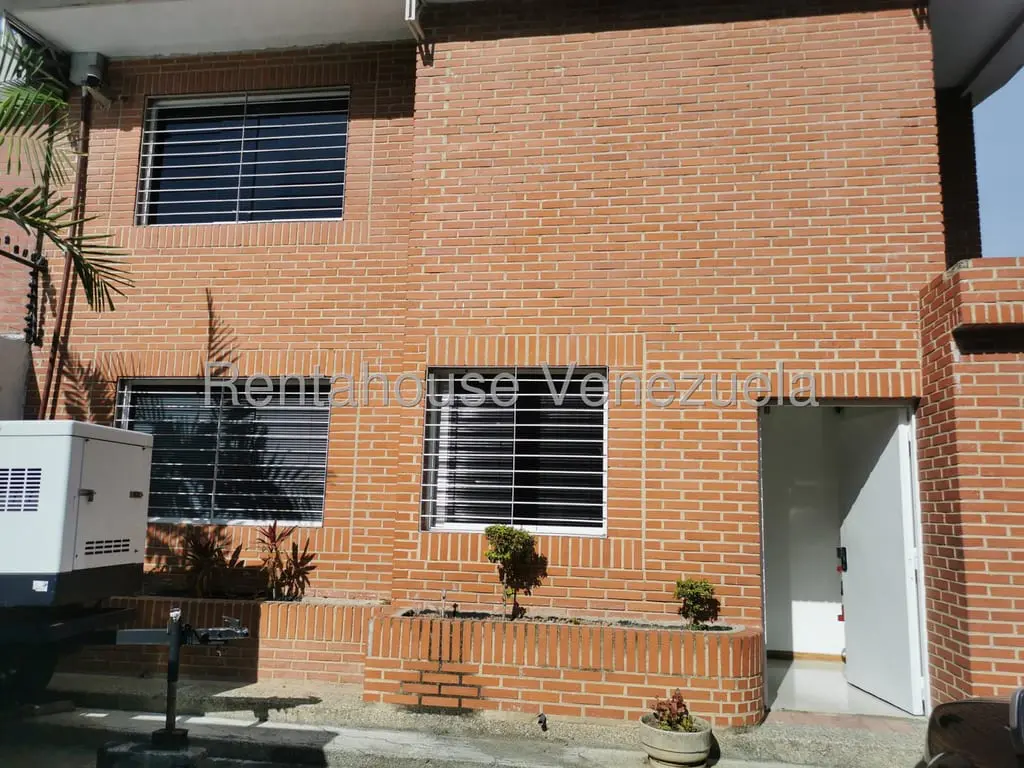 Office in La Trinidad, Caracas - 1