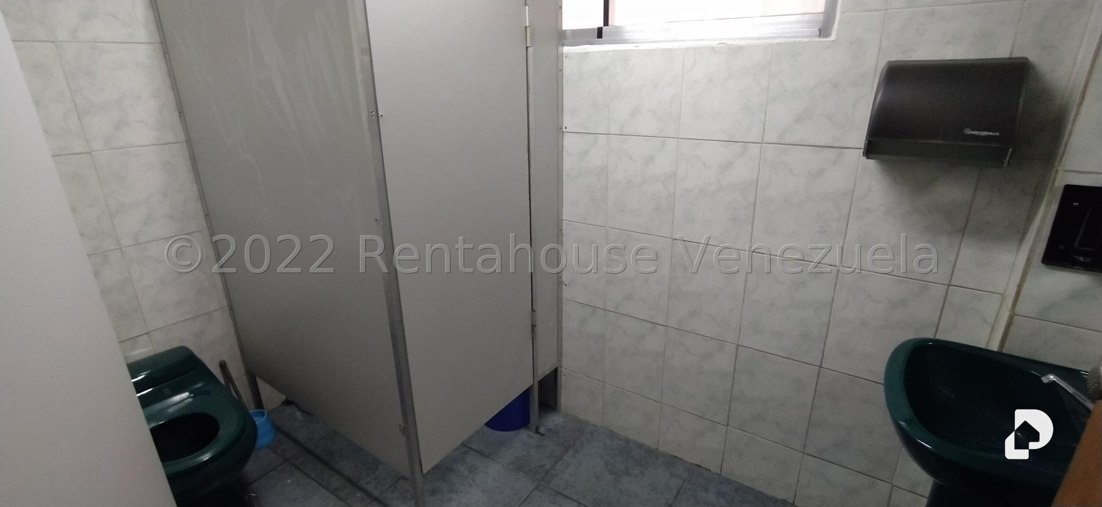Local comercial en Los Chaguaramos, Caracas – 22