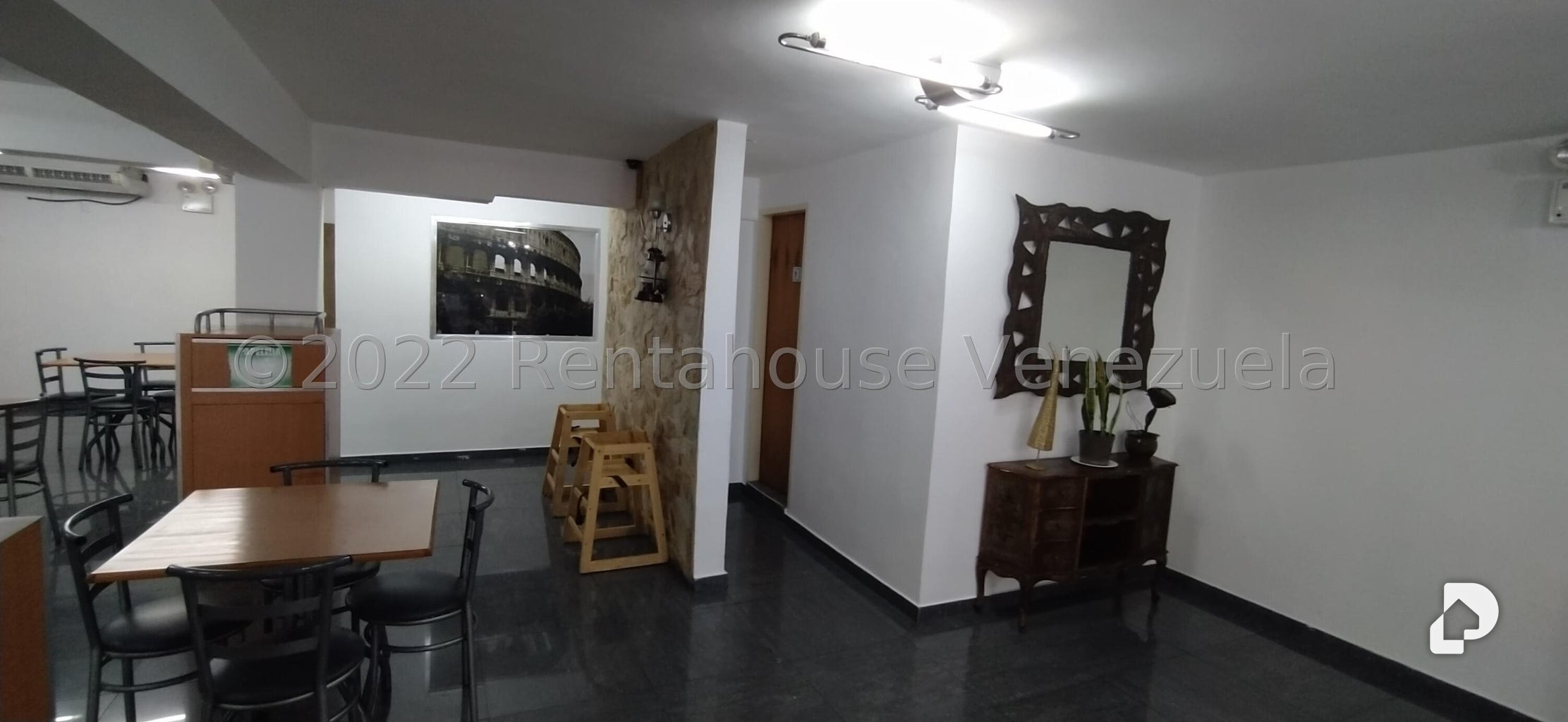 Local comercial en Los Chaguaramos, Caracas – 19