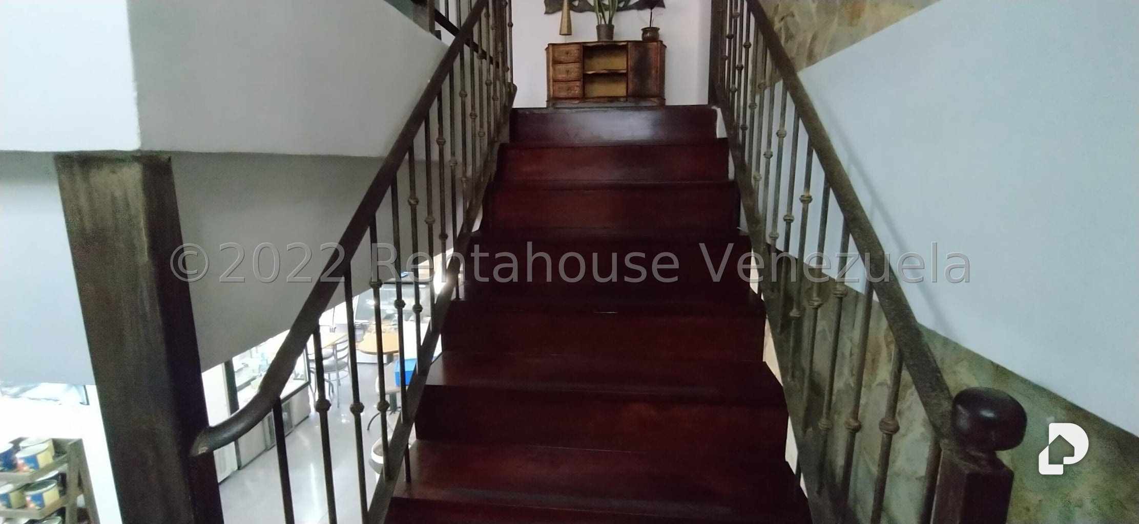 Local comercial en Los Chaguaramos, Caracas – 13