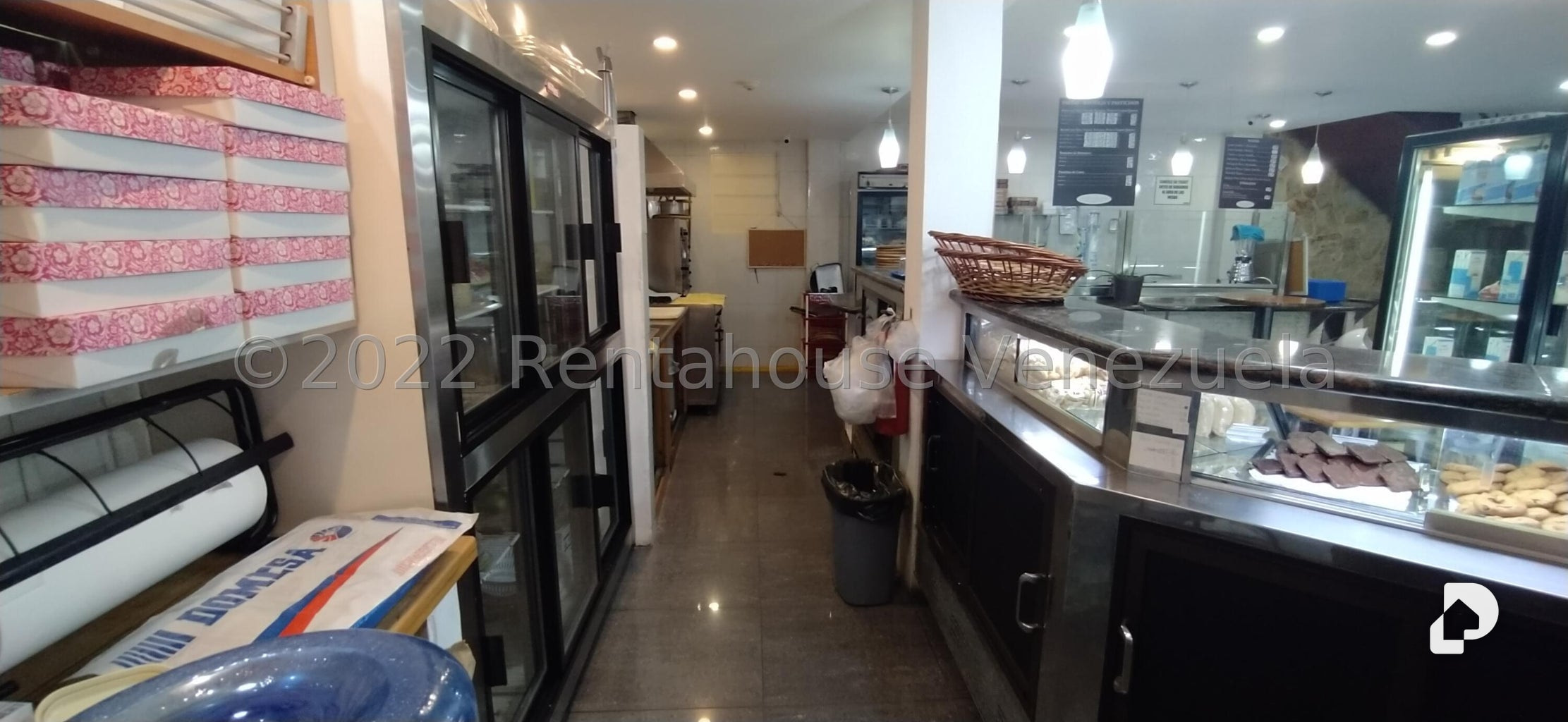 Local comercial en Los Chaguaramos, Caracas – 11