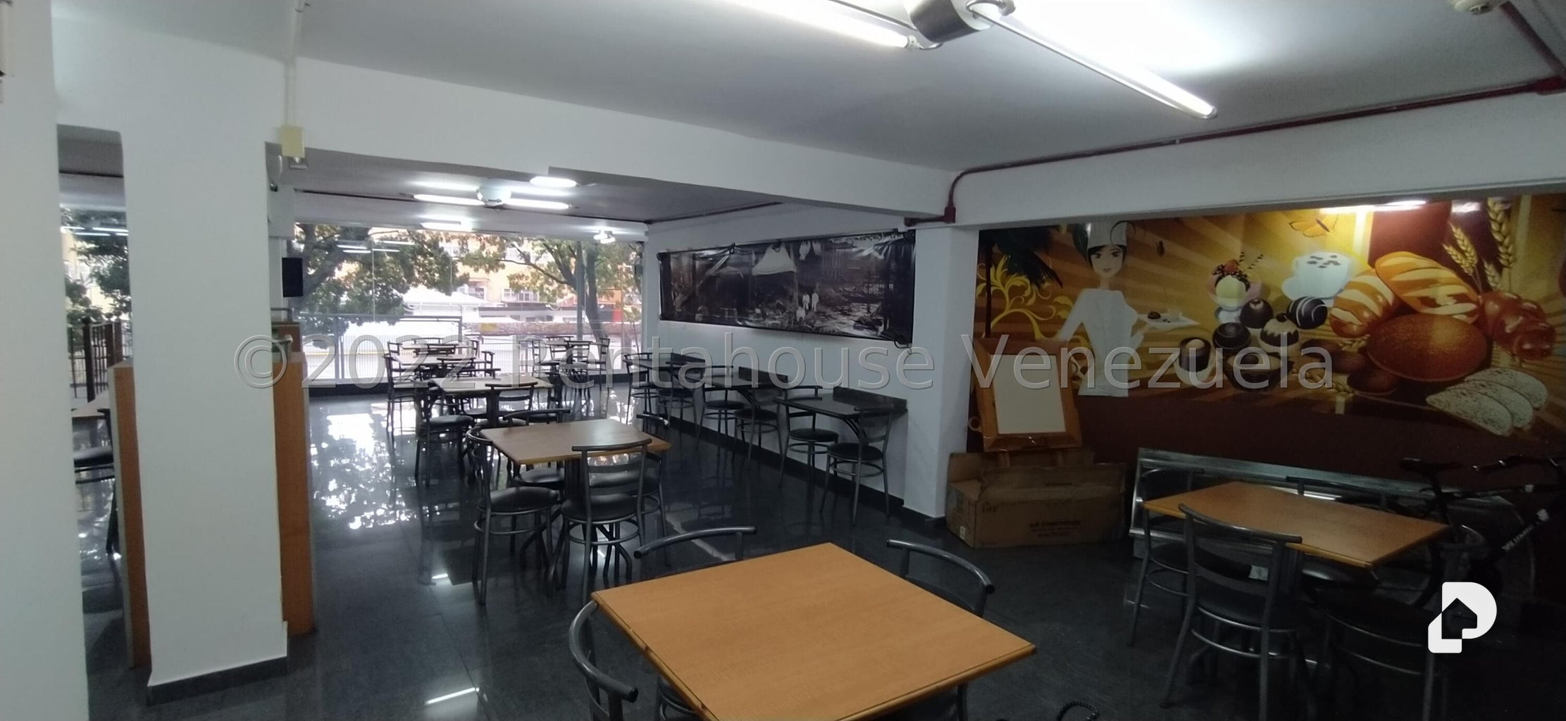 Local comercial en Los Chaguaramos, Caracas – 16