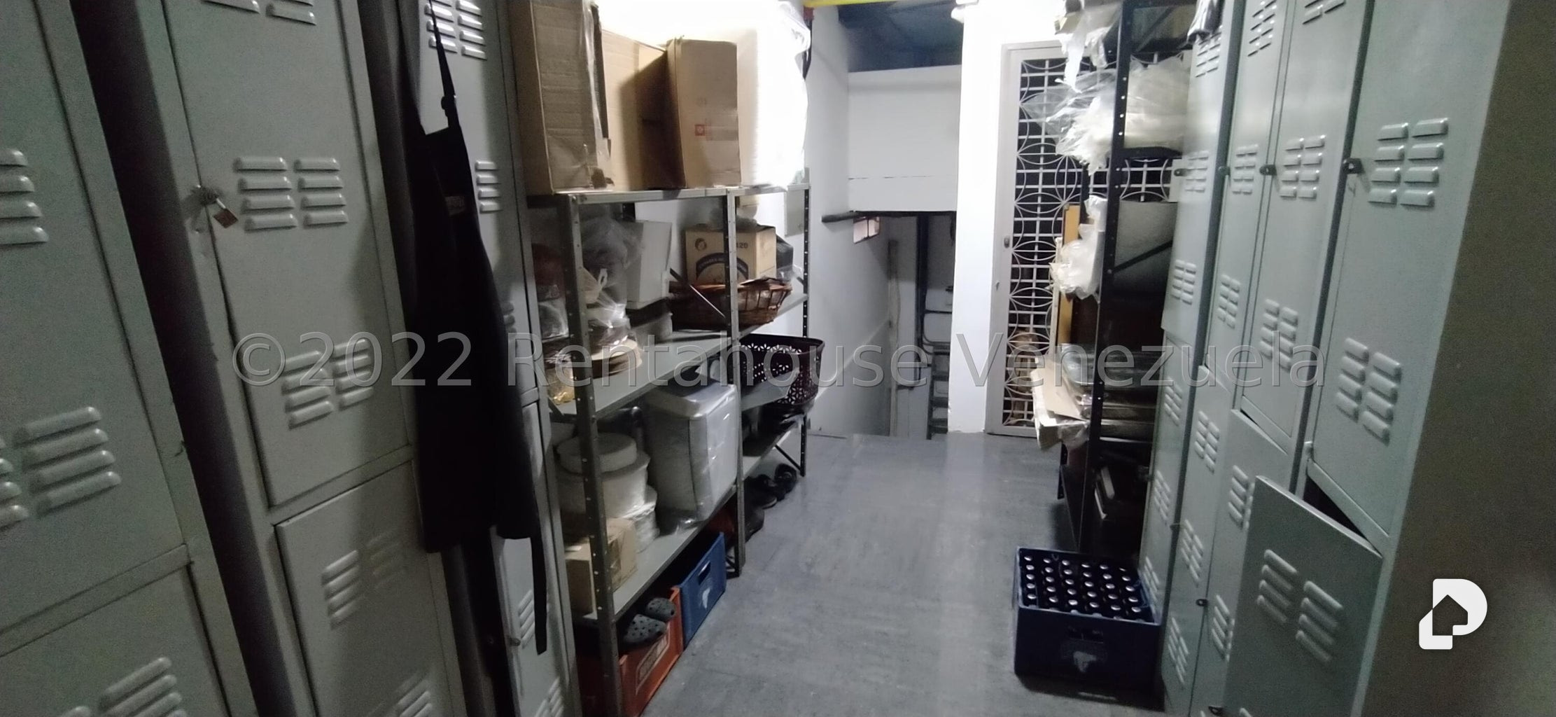 Local comercial en Los Chaguaramos, Caracas – 27