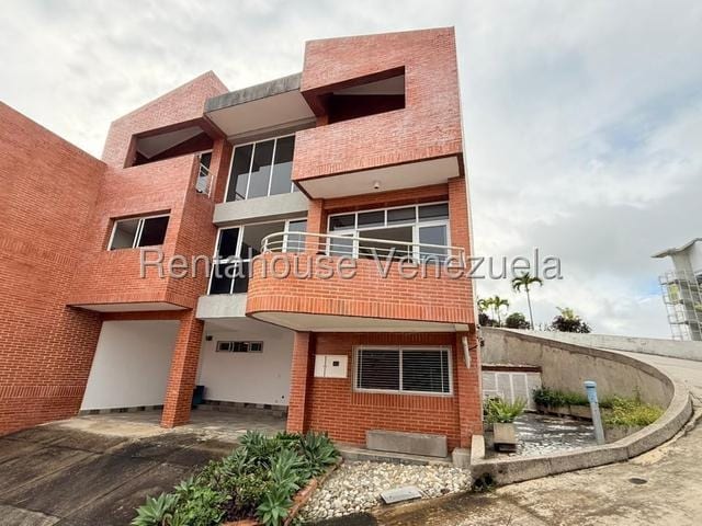 Townhouse en Loma Linda, Caracas - 1
