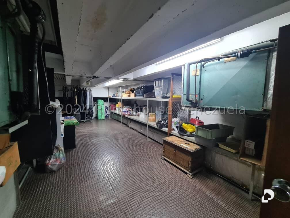 Local comercial en Chacaito, Caracas – 13