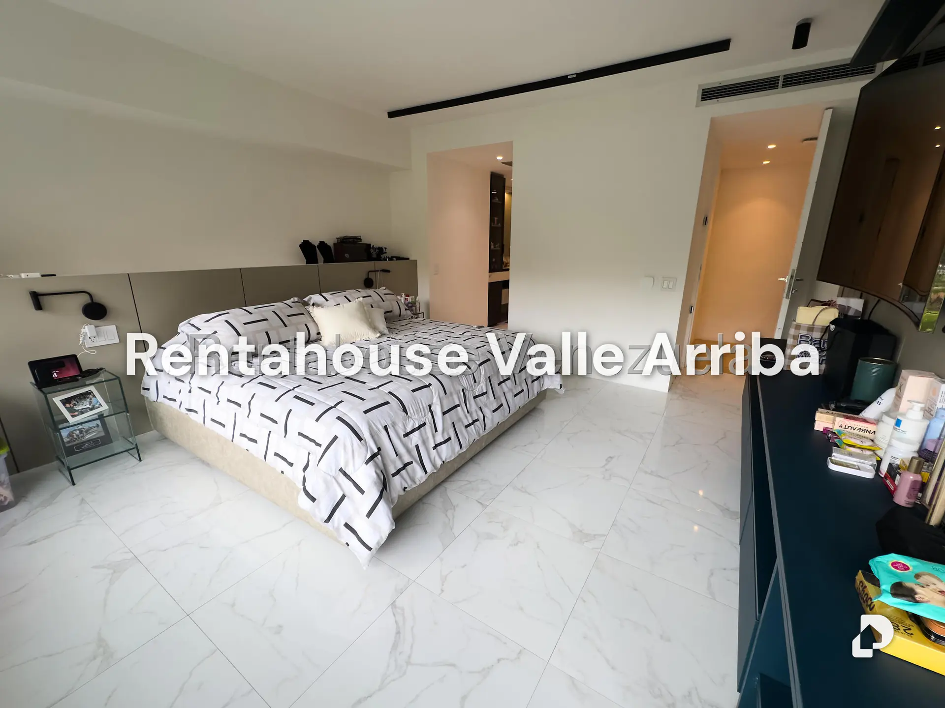 Apartamento en Campo Alegre, Caracas – 16