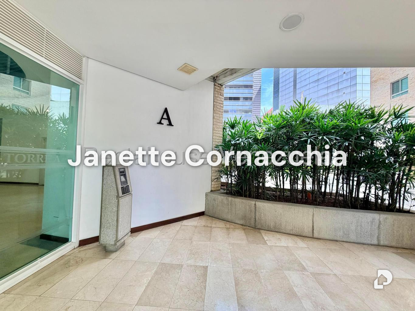 Apartamento en El Rosal, Caracas – 12