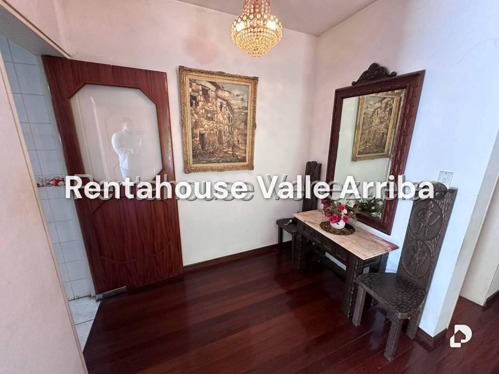 Casa en Altamira, Caracas – 26
