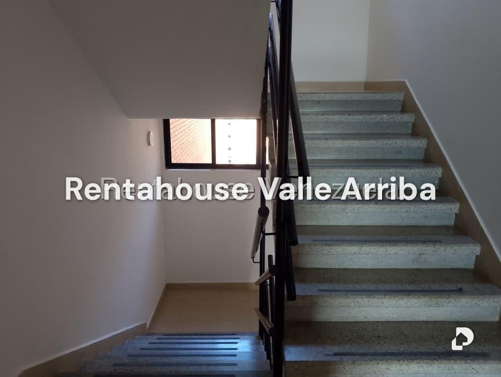 Apartamento en Colinas de La Tahona, Caracas – 24