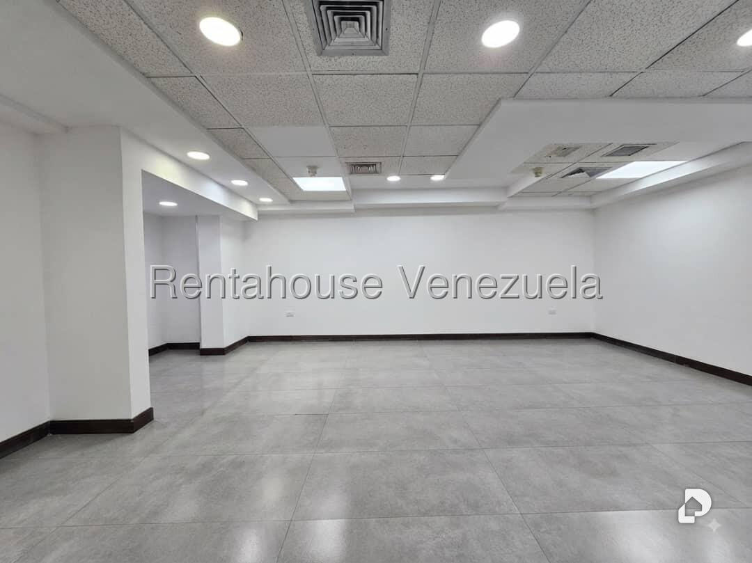 Local comercial en Las Mercedes, Caracas – 14