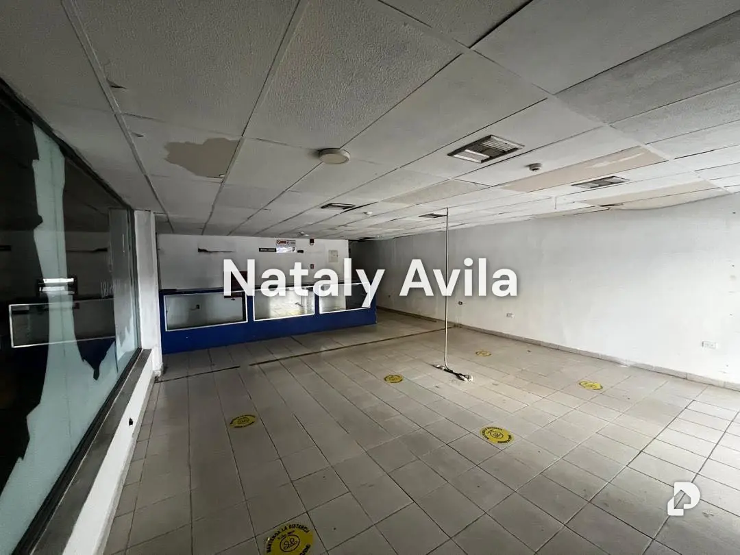 Local comercial en Catedral, Valencia – 2