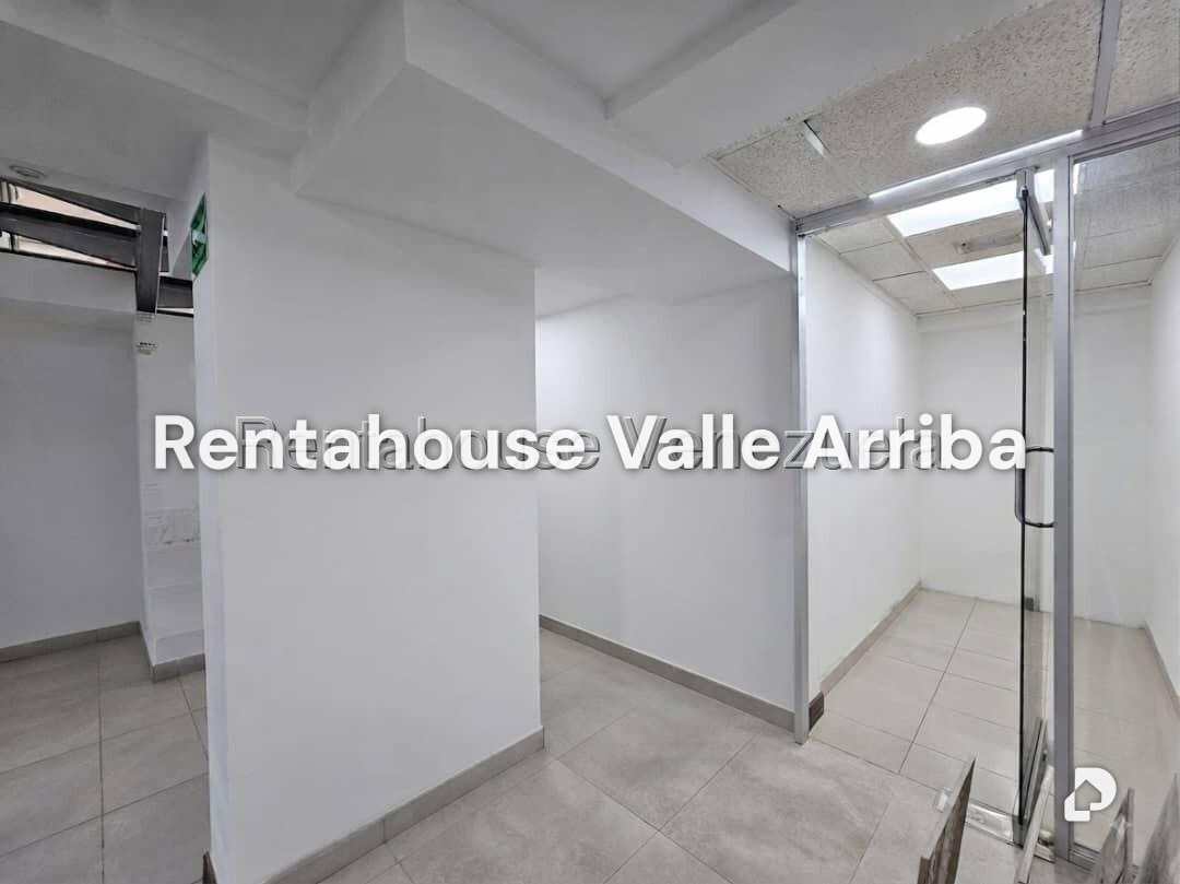 Local comercial en Las Mercedes, Caracas – 19
