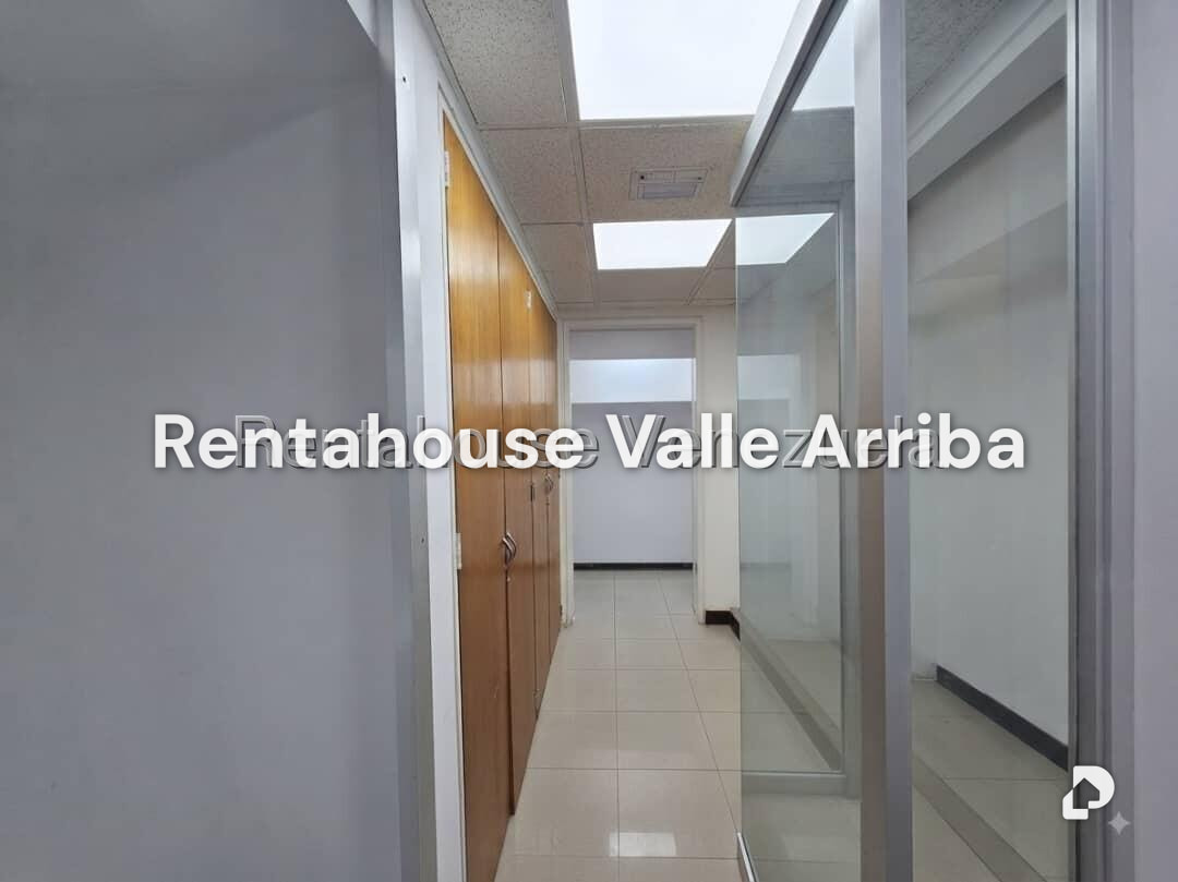 Local comercial en Las Mercedes, Caracas – 29