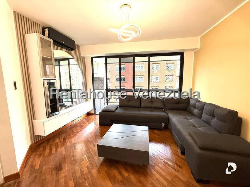 Apartamento en El Rosal, Caracas – 8