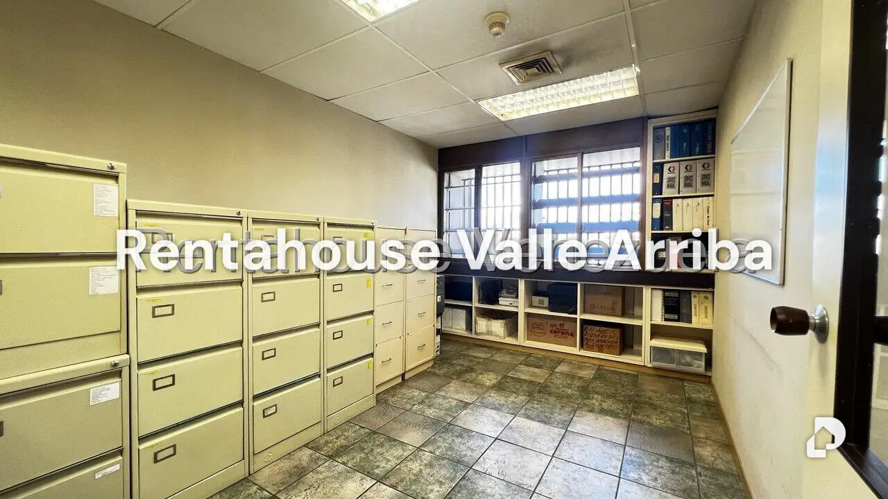 Oficina en Los Palos Grandes, Caracas – 14
