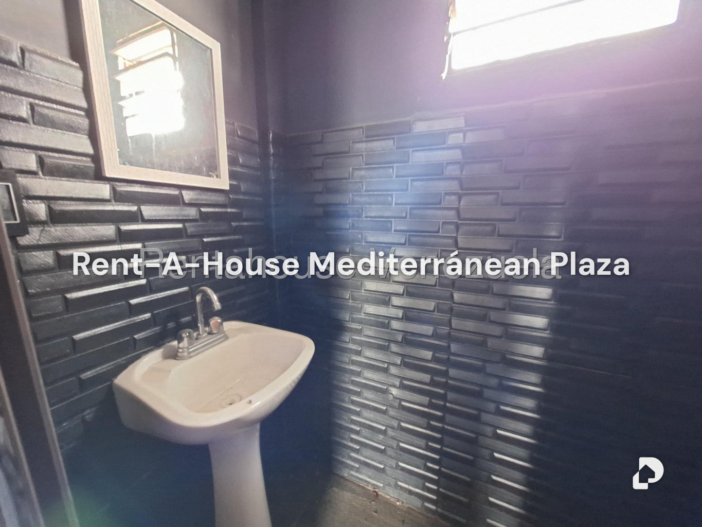 Commercial space in Montemayor, San Diego – 9