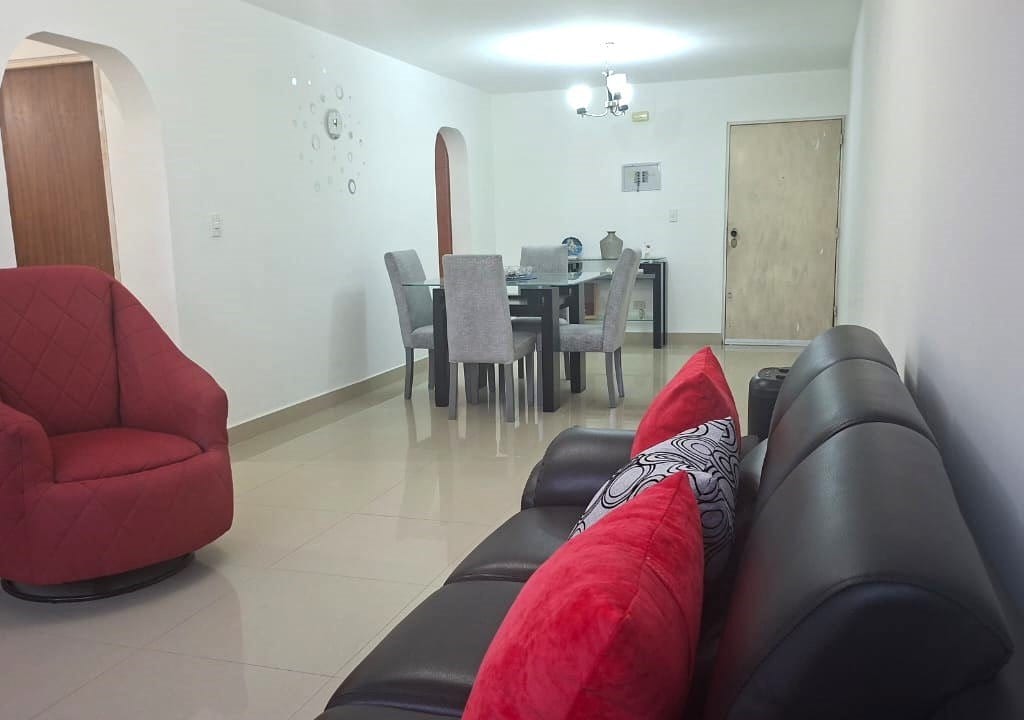 Apartamento en Rosaleda Sur, Altos Mirandinos - 1